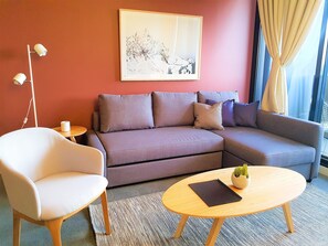 Panoramic Apartment, 2 Bedrooms, 2 Bathrooms, City View | Living area