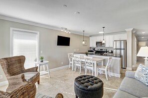 TV - Breathtaking Ocean Views! Stunning Oceanfront Pool (Hilton Head Island)