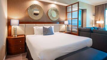 1 bedroom, desk, iron/ironing board, WiFi