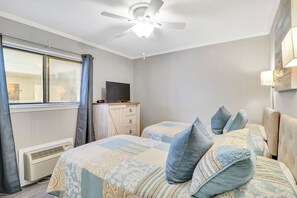 2 makuuhuonetta, silitysrauta/-lauta, ilmainen Wi-Fi, vuodevaatteet