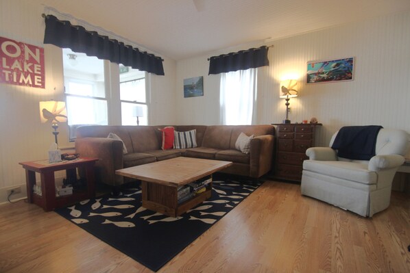 Hulu, streaming services