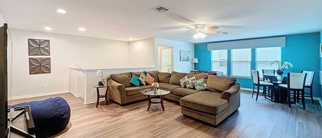 Smart TV, Netflix, table football, streaming services