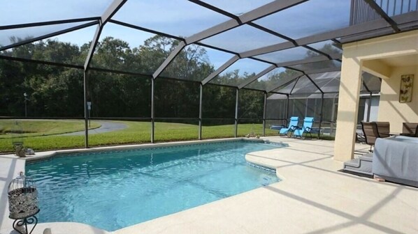 Outdoor pool, a heated pool