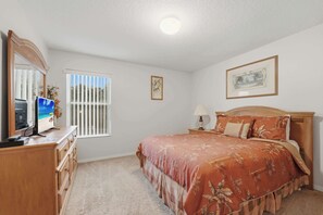 4 bedrooms, iron/ironing board, free WiFi, bed sheets