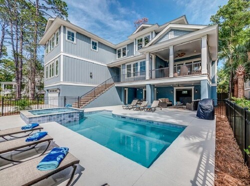 Gorgeous 5 ⭐️ custom home! 5 king suites! FREE Spa Heat, Easy 5min walk to beach