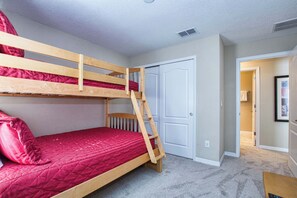 4 bedrooms, iron/ironing board, WiFi (free), bed sheets