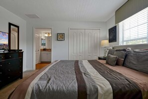 4 bedrooms, iron/ironing board, WiFi (free), bed sheets