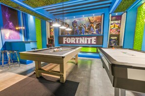 Games room - Championsgate Resort 9 Bedroom Private Pool+Spa Home (Davenport)