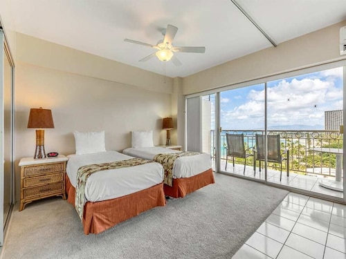 カジュアルパシフィックビュービーチコンド/フルキッチン、無料WiFi  - ワイキキショア＃1112