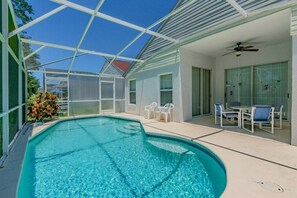 A heated pool - 3 Bed Home, Close to Disney, some pets considered, 4904 (Kissimmee)