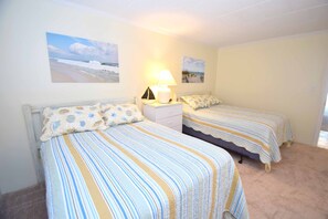 2 bedrooms, iron/ironing board, Internet
