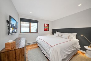 2 chambres, fer et planche à repasser, accès au Wi-Fi (inclus)