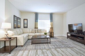 TV - LOCATION, LOCATION!!LAKE VIEW,  UNIT CLOSE TO THEME PARKS, SHOPPING, RESTAURANTS AND MUCH MORE!! (Kissimmee)