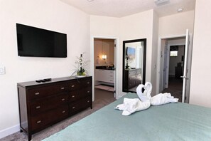 3 makuuhuonetta, silitysrauta/-lauta, ilmainen Wi-Fi, vuodevaatteet