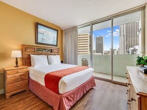 1 bedroom, iron/ironing board, internet