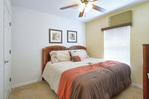 4 Schlafzimmer, Bügeleisen/Bügelbrett, kostenloses WLAN, Bettwäsche