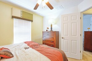 4 habitaciones, tabla de planchar con plancha y wifi gratis 