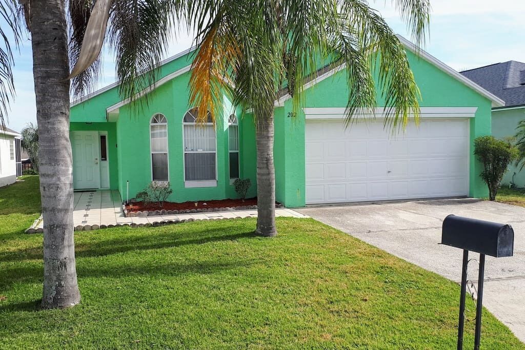 Citrus Villa Summary: