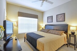 4 habitaciones, tabla de planchar con plancha, wifi y ropa de cama 