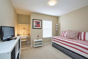4 bedrooms, iron/ironing board, WiFi (free), bed sheets - ol Retreat | Paradise Palms Resort | 5 Min to Disney | Enhanced Privacy (Kissimmee)