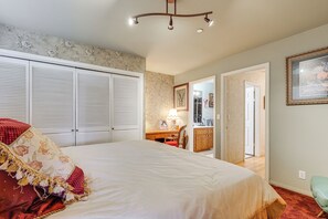 Room - Mtn-View Hideaway in San Diego County: 2,500 Sq Ft (Valley Center)