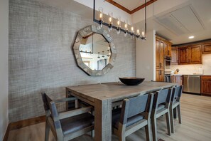 Dining - HM4B | Luxury Residence | Close to Slopes | Hot Tub | Pool | A/C (Steamboat Springs)