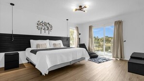 5 quartos, ferros/tábuas de passar roupa, Wi-Fi, roupa de cama