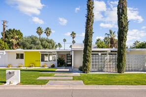 Exterior - Holiday Availability! Classic Villa with Hollywood Flair and Gleaming Pool! (Palm Springs)