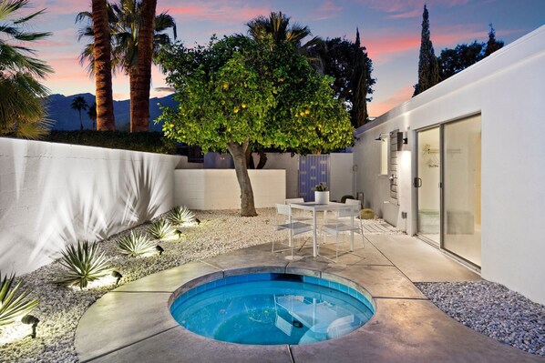 Outdoor dining - Holiday Availability! Classic Villa with Hollywood Flair and Gleaming Pool! (Palm Springs)