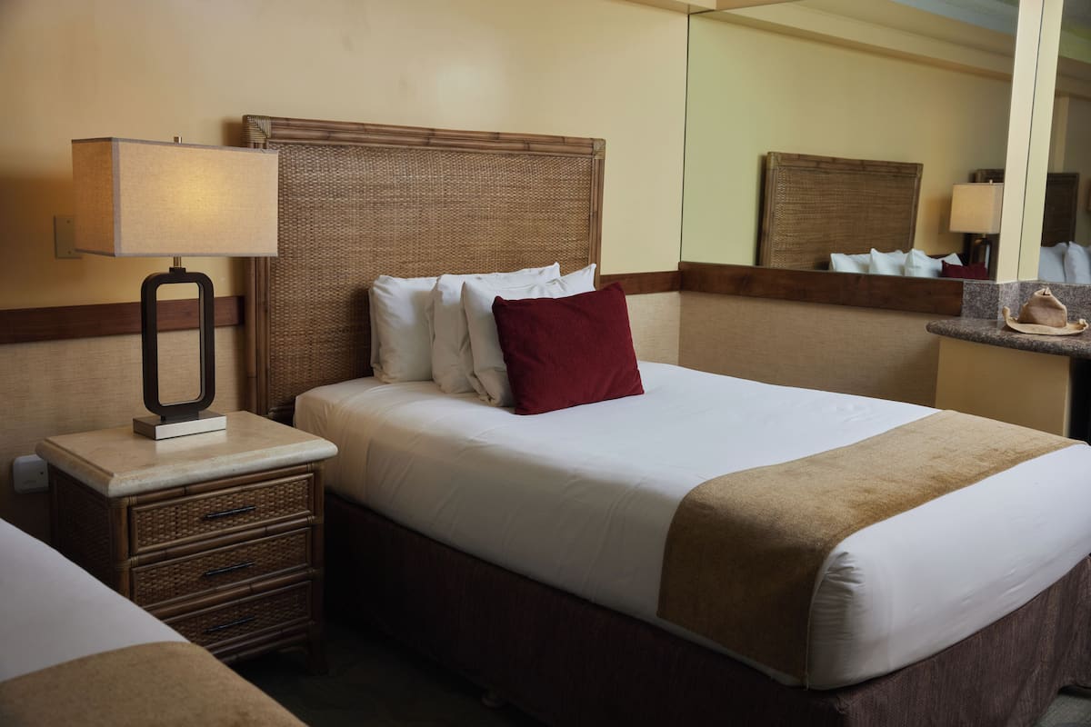 Premium bedding, pillowtop beds, in-room safe, soundproofing