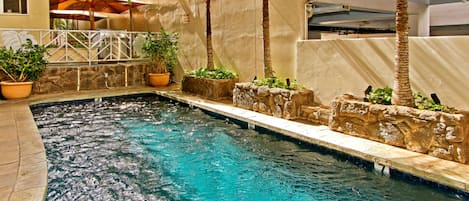 Outdoor pool, free pool cabanas