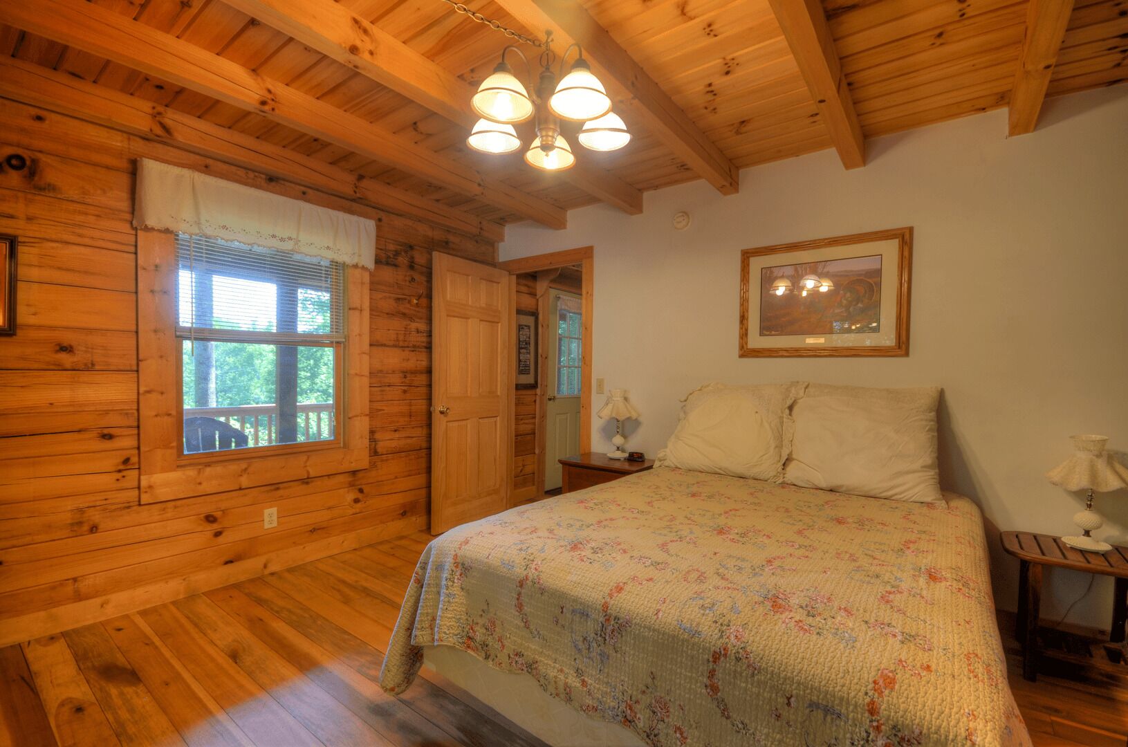 2 bedrooms, memory-foam beds, iron/ironing board, bed sheets