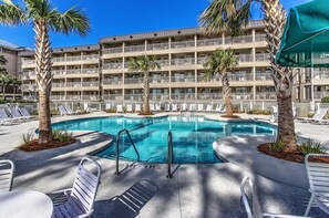 A heated pool - Oceanfront Paradise! Only Steps from the Beach (Hilton Head Island)