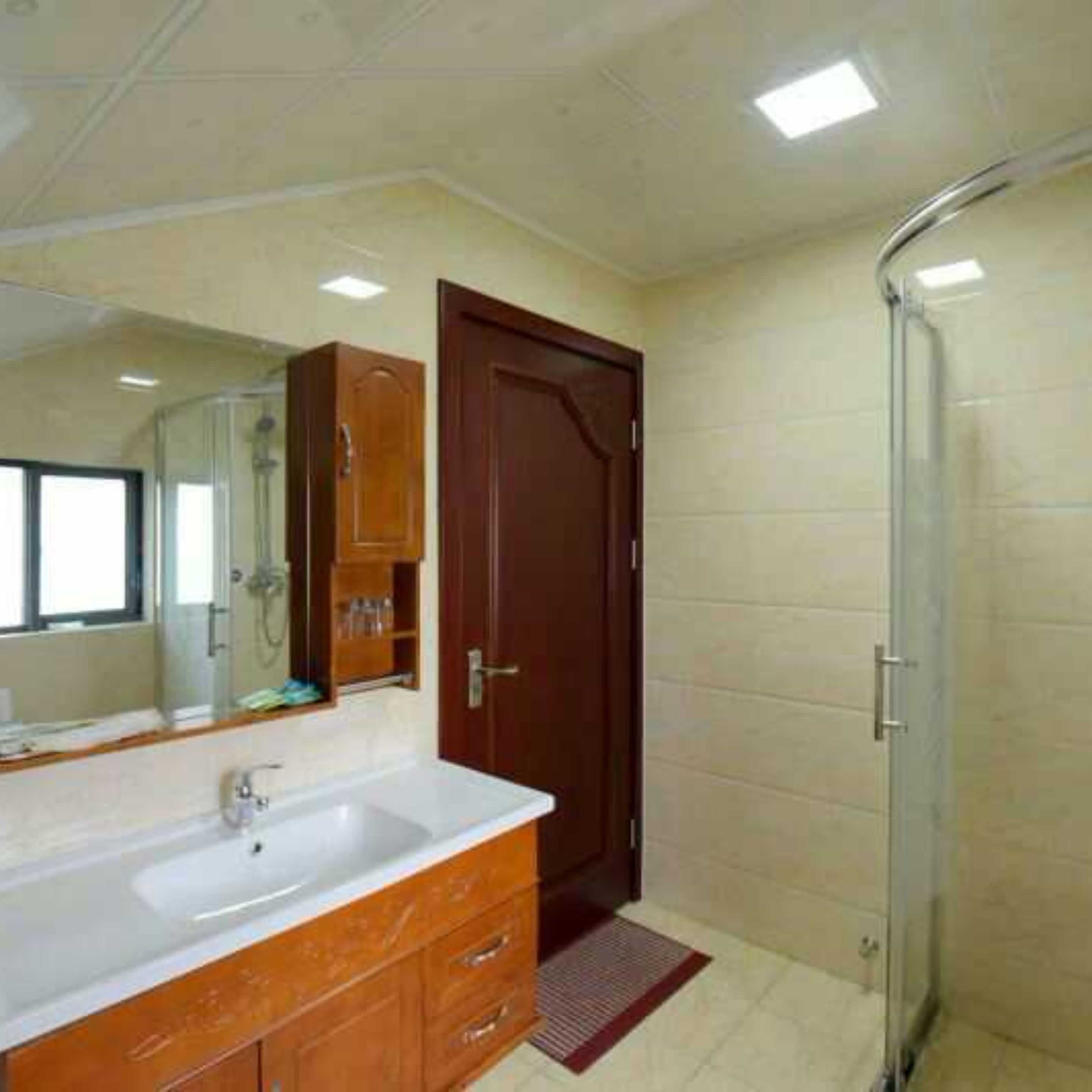 Deluxe Villa | Bathroom | Shower, free toiletries, hair dryer, bathrobes