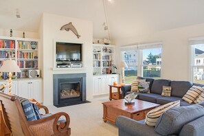 TV, fireplace, DVD player