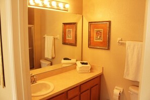Bathroom - CC2309CC: Gym, Pool, Hot Tub - 8 guests - Resort style (Kissimmee)