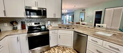 ثلاجة، ميكروويف، فرن