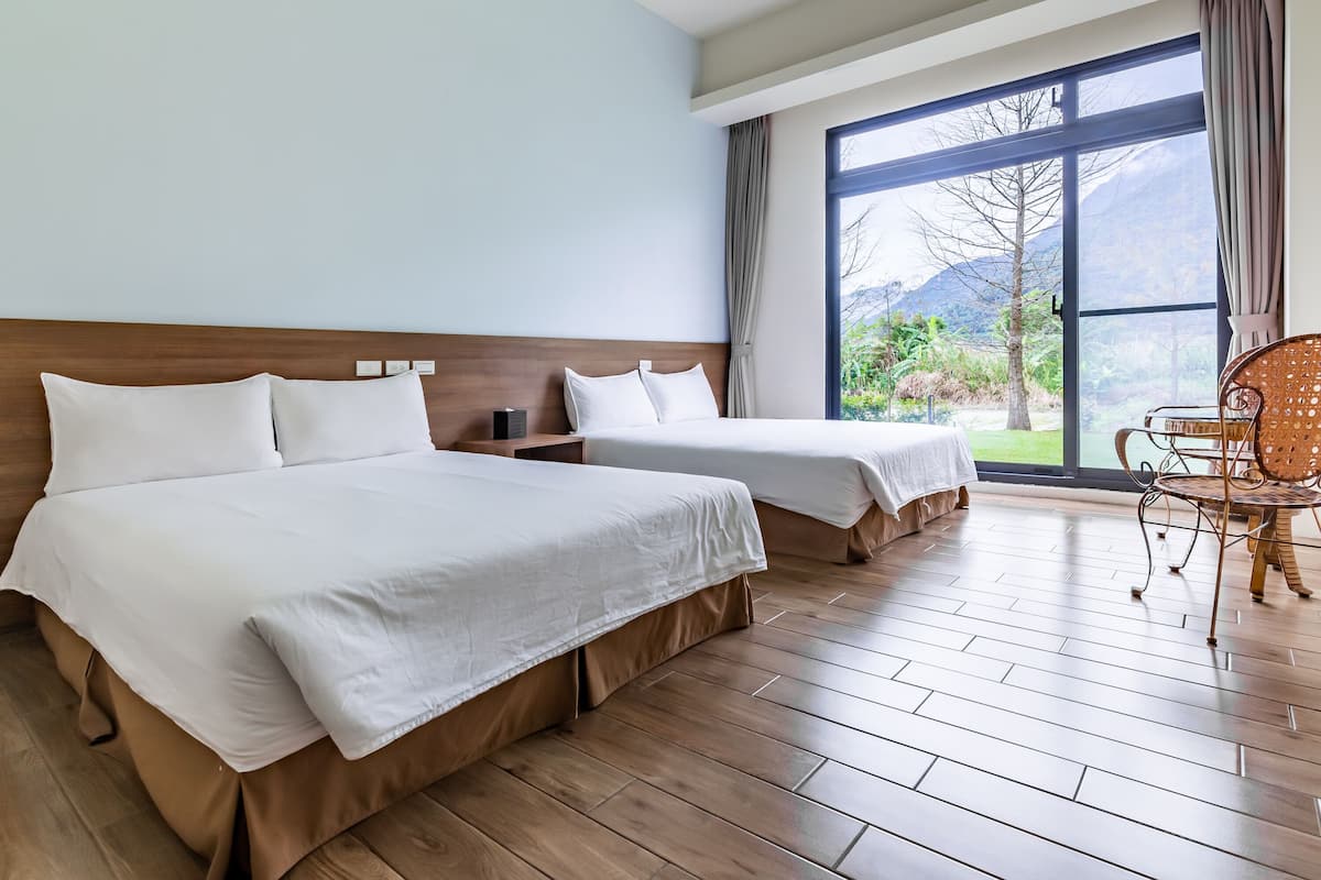 Standard Quadruple Room | Desk, blackout drapes, soundproofing, free WiFi