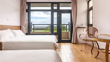 Superior Quadruple Room, Balcony | Desk, blackout curtains, soundproofing, free WiFi
