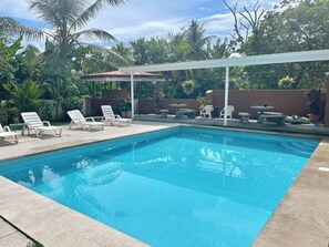 Pool - Beach Front Jaco House - Gated & Great Views - Steps to the Waves (Jacó)