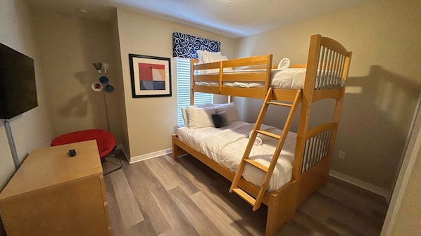 4 bedrooms, iron/ironing board, WiFi (free), bed sheets