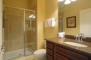 Shower, free toiletries, hair dryer, towels - Newly Renovated | Walk to Clubhouse | South-Facing Pool Near Disney (Kissimmee)