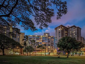 Exterior - Stay in Style! Chic Kitchenette, Flat Screen, WiFi, and AC– Waikīkī Grand #619 (HONOLULU)