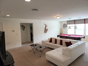 Living area - Luxurious Home with Private Pool Upstairs  Games Room. 928 (Davenport)