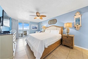 2 slaapkamers, een strijkplank/strijkijzer, gratis wifi, beddengoed