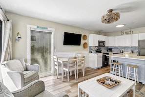 Interior - Gorgeous Beachfront Retreat! Heated Oceanfront Pool (Hilton Head Island)