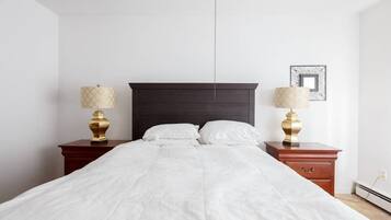5 chambres, coffres-forts dans les chambres, bureau