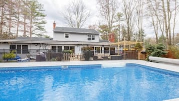 Piscine extérieure, piscine chauffée