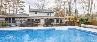 New Luxury 5BR3BTh Woodstock Secret Retreat Near all Ski MT Heated Pool& Hot Tub