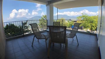 Comfort Quadruple Room | Terrace/patio